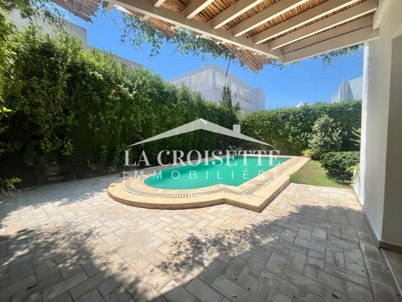 Villa S+3 avec piscine à La Marsa